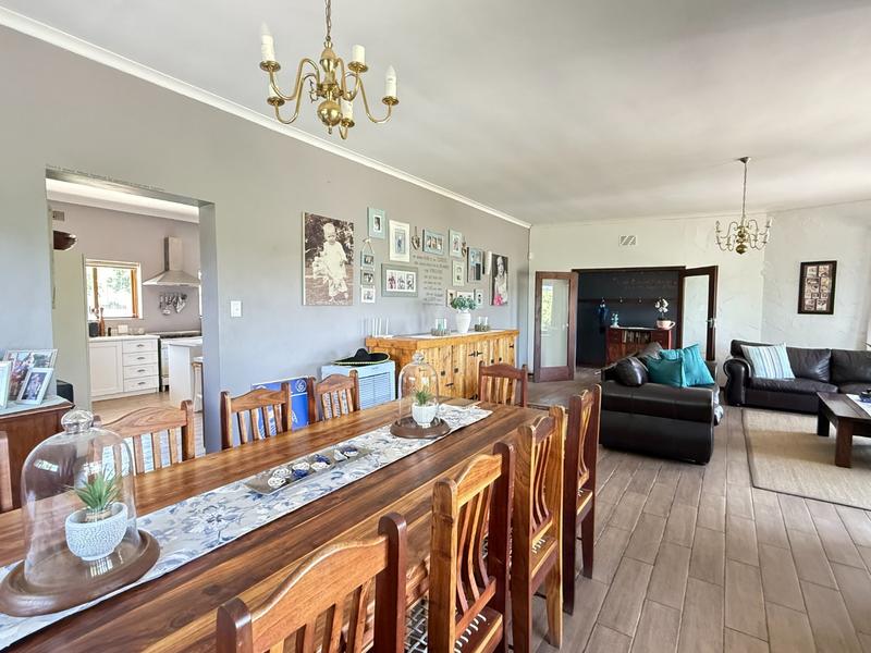 5 Bedroom Property for Sale in Bergzicht Western Cape